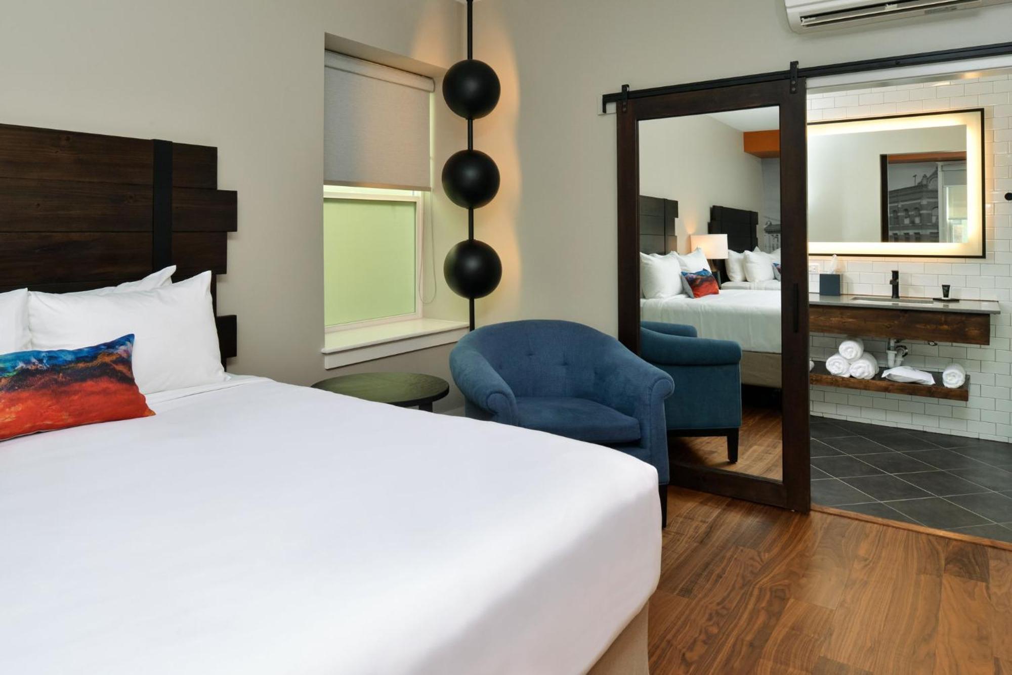 Hotel Indigo Downtown By Ihg 3*